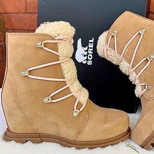 SOREL Joan of Arctic Lace Up Cozy Wedge Waterproof Suede Ankle Bootie Boots 7.5